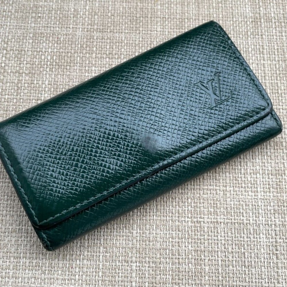 Louis Vuitton Keys Holder Green Taiga Multicles 4 Ring Key Case Leather Spain - Picture 13 of 13